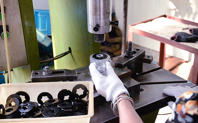 Tensioner pulley factory